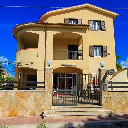 Апарт-отель Casa Vacanze L'orizzonte Вальдериче
