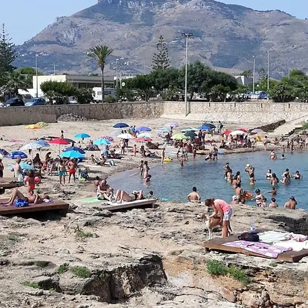 Апарт-отель Casa Vacanze L'orizzonte *